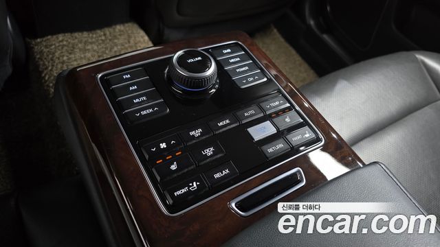 Hyundai Equus 2014 — photo 19
