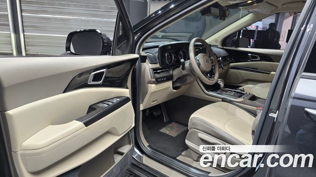 Kia Canival 2021 — photo 13