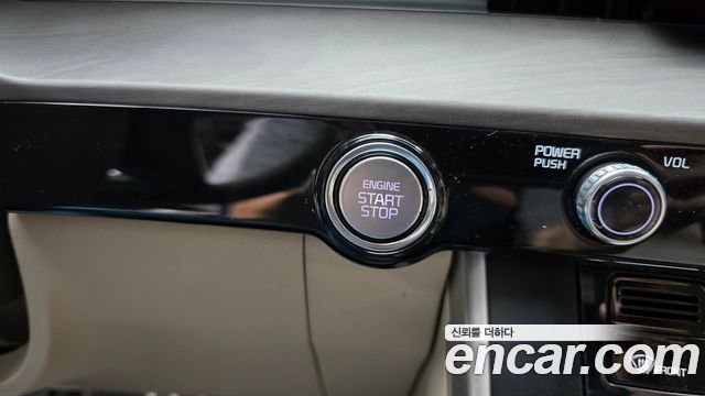 Kia Canival 2021 — photo 24