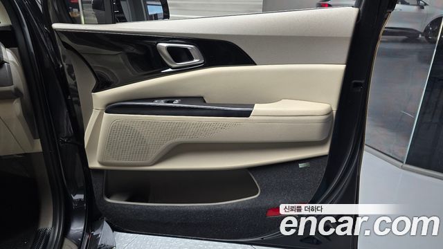Kia Canival 2021 — photo 15