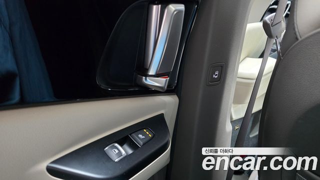 Kia Canival 2021 — photo 31