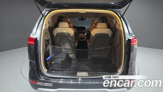 Kia Canival 2021 — photo 34