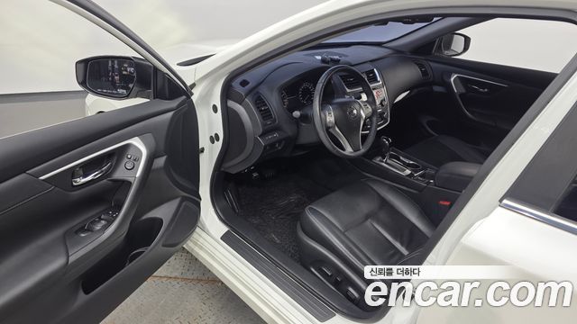 Nissan Altima 2017 — photo 10
