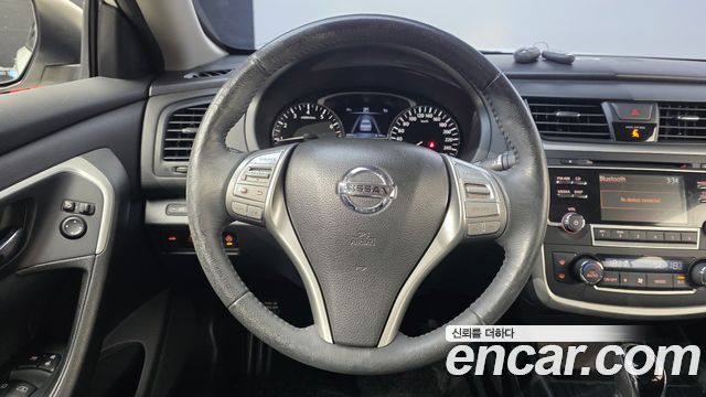 Nissan Altima 2017 — photo 15