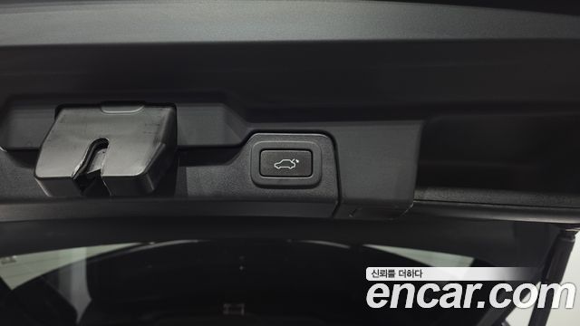 Land Rover Range Rover Evoque 2018 — photo 25