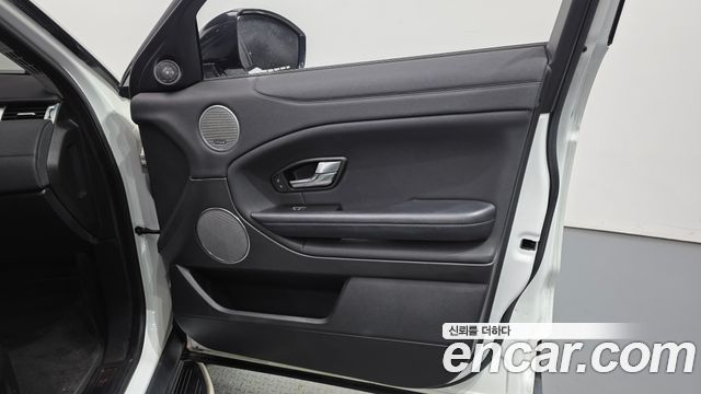 Land Rover Range Rover Evoque 2018 — photo 14