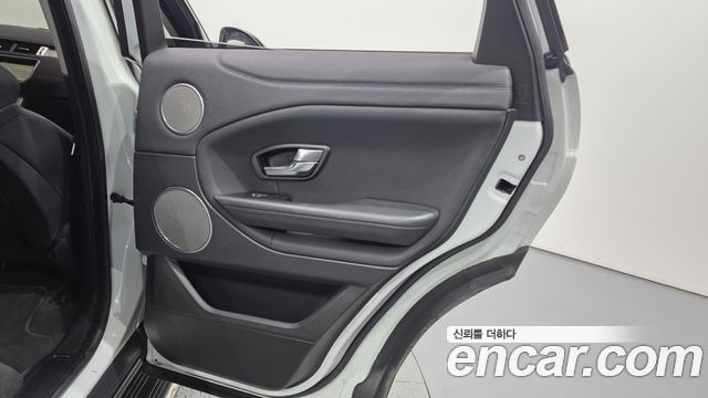 Land Rover Range Rover Evoque 2018 — photo 15