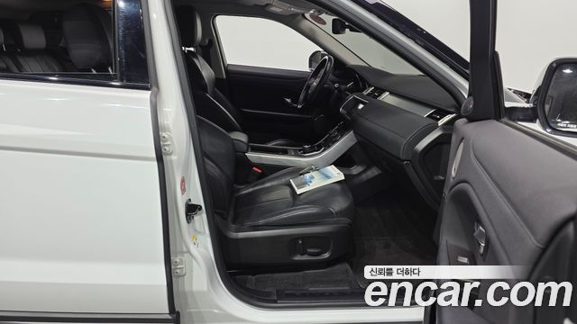 Land Rover Range Rover Evoque 2018 — photo 16
