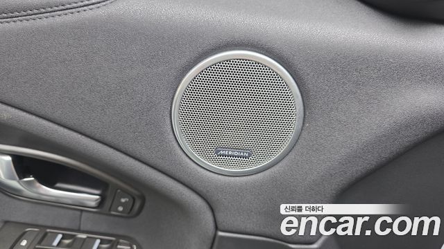 Land Rover Range Rover Evoque 2018 — photo 34
