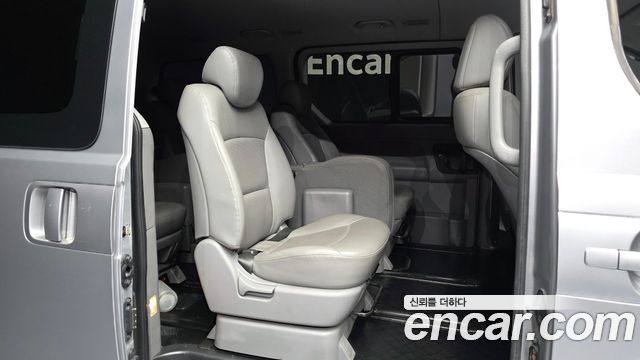 Hyundai Starex 2019 — photo 18
