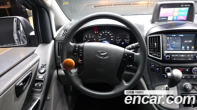 Hyundai Starex 2019 — photo 19
