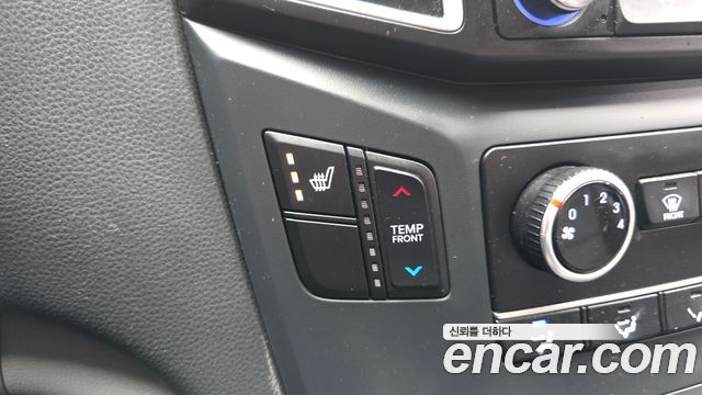 Hyundai Starex 2019 — photo 23