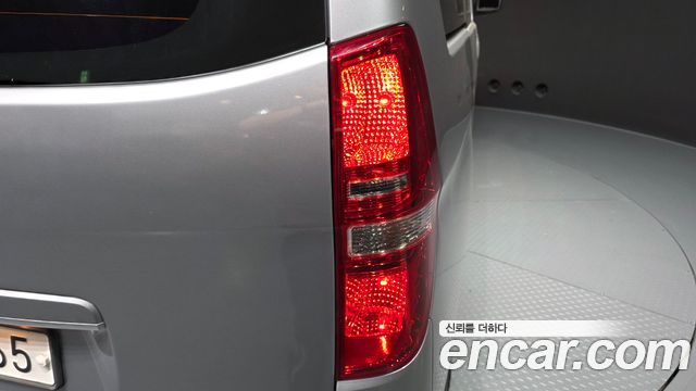 Hyundai Starex 2019 — photo 9