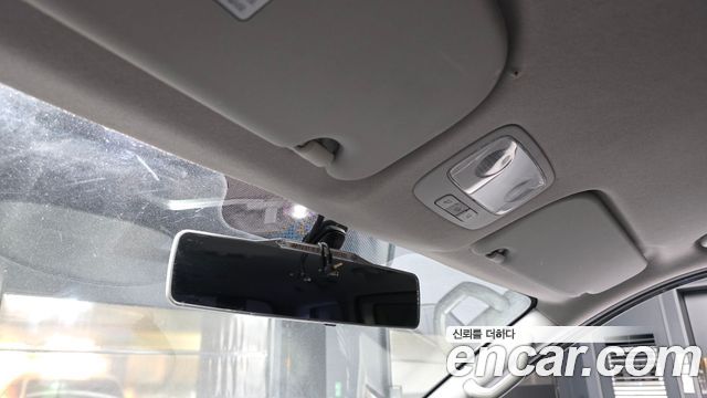 Hyundai Starex 2019 — photo 28