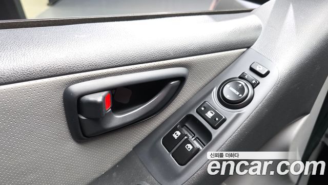Hyundai Starex 2019 — photo 29