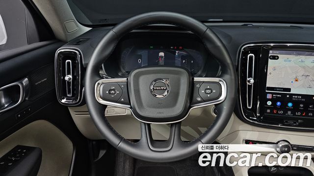 Volvo XC40 2025 — photo 20