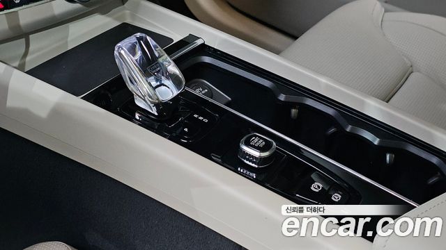 Volvo XC60 2026 — photo 12