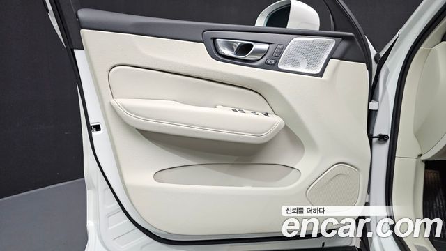 Volvo XC60 2026 — photo 14