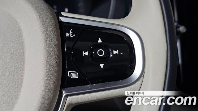 Volvo XC60 2026 — photo 27