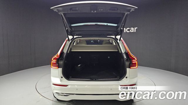 Volvo XC60 2026 — photo 38