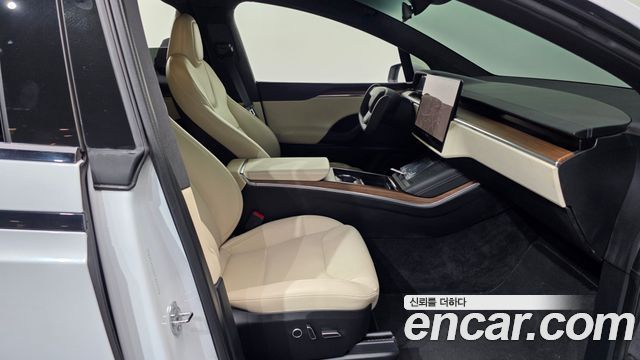Tesla Model X 2023 — photo 17