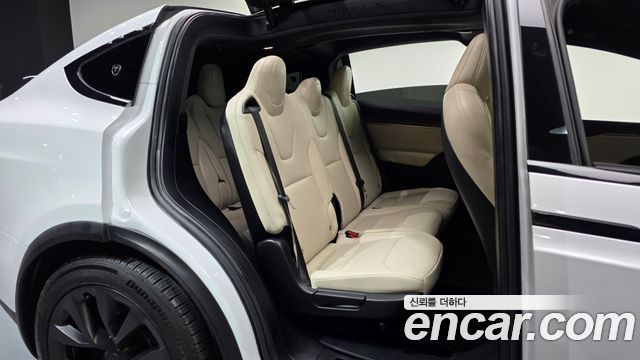 Tesla Model X 2023 — photo 18