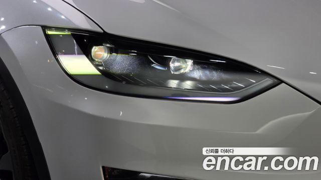 Tesla Model X 2023 — photo 8