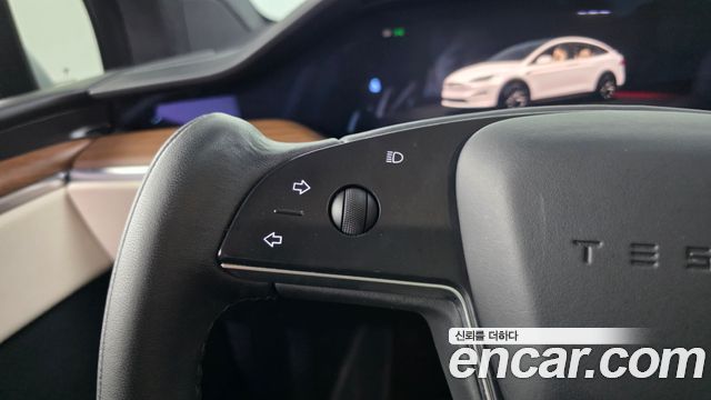 Tesla Model X 2023 — photo 30