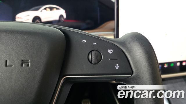 Tesla Model X 2023 — photo 31