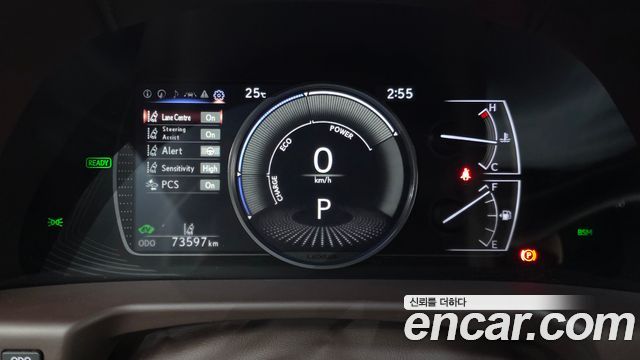 Lexus ES 2019 — photo 11