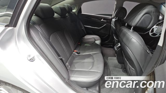 Hyundai Sonata 2017 — photo 12