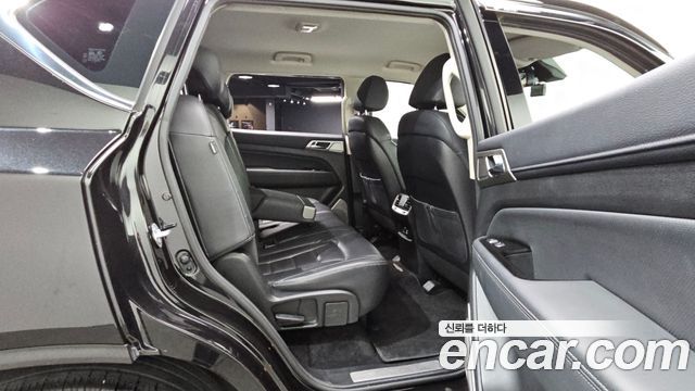 KG Mobility Rexton 2018 — photo 18