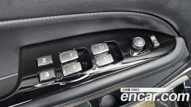 KG Mobility Rexton 2018 — photo 19