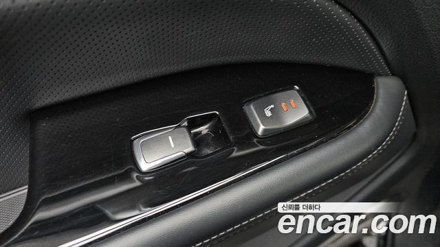 KG Mobility Rexton 2018 — photo 28