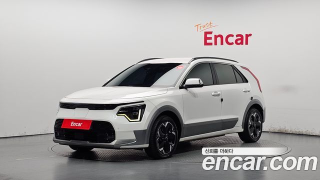 Kia Niro 2023 — photo 1