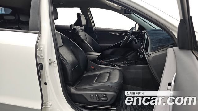 Kia Niro 2023 — photo 10