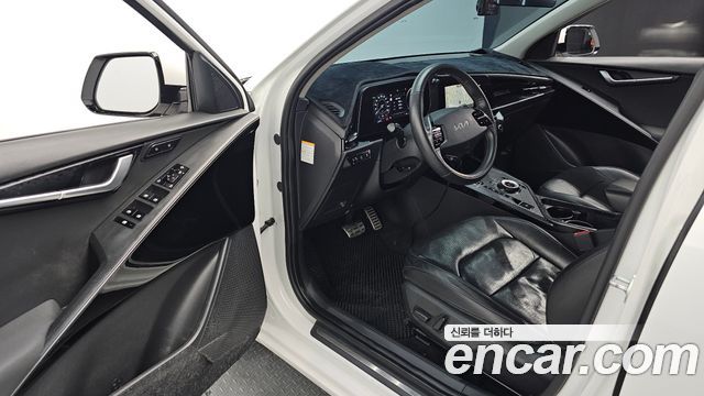 Kia Niro 2023 — photo 11