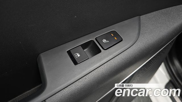 Kia Niro 2023 — photo 18