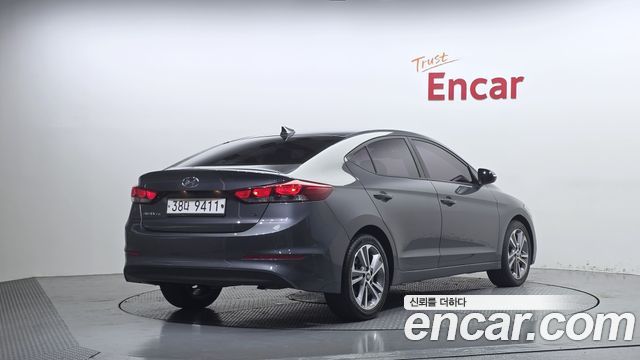 Hyundai AVANTE 2018 — photo 2