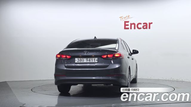 Hyundai AVANTE 2018 — photo 4