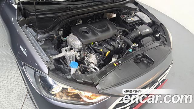 Hyundai AVANTE 2018 — photo 6