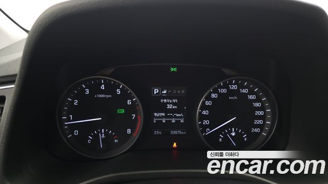 Hyundai AVANTE 2018 — photo 11