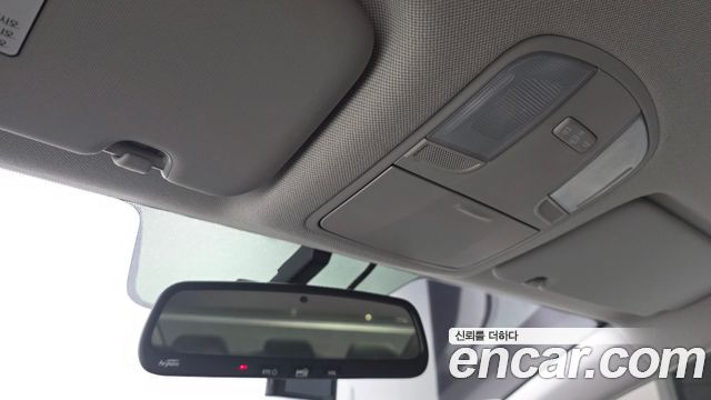 Hyundai AVANTE 2018 — photo 24