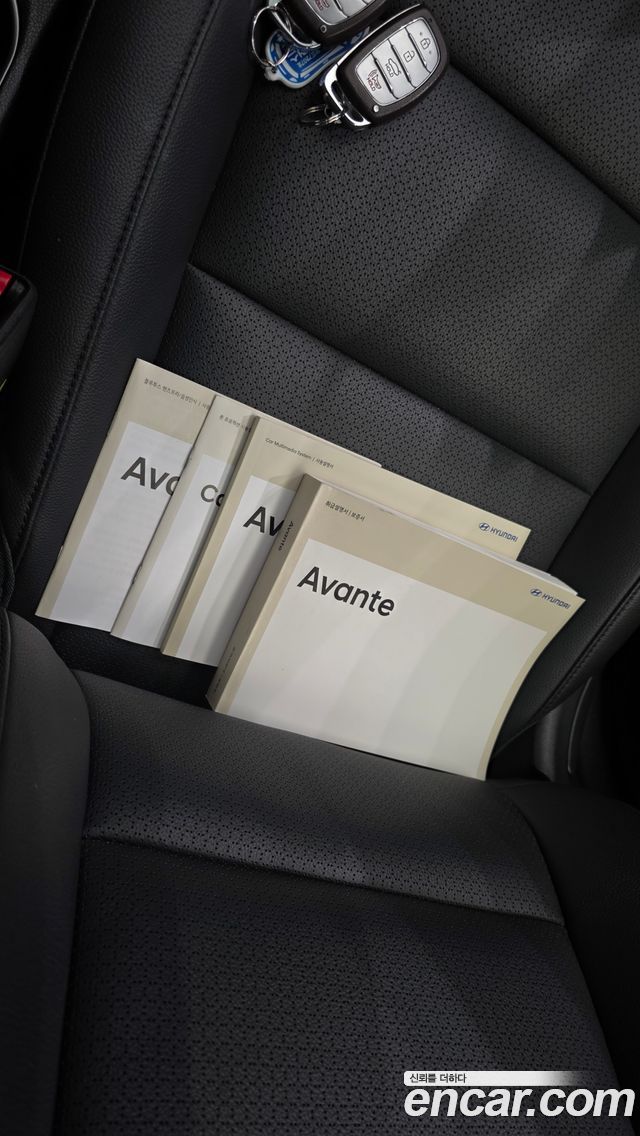 Hyundai AVANTE 2018 — photo 30
