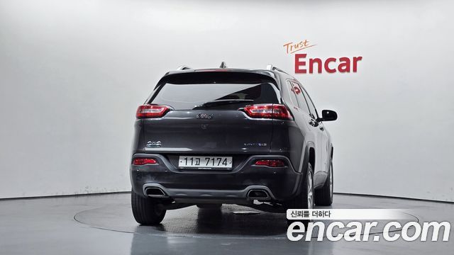 Jeep Cherokee 2015 — photo 4