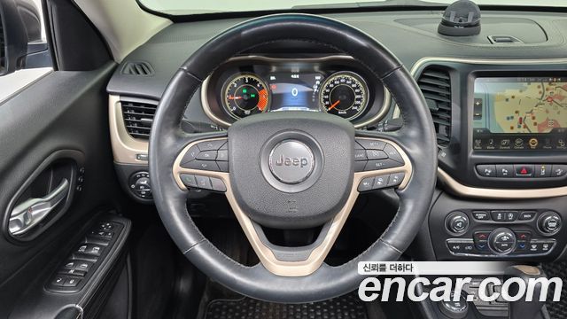 Jeep Cherokee 2015 — photo 13