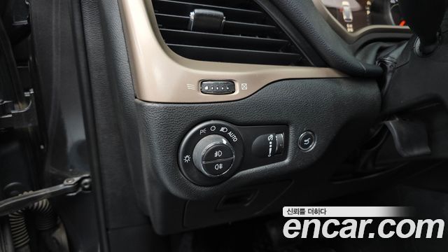 Jeep Cherokee 2015 — photo 16