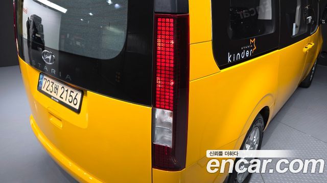 Hyundai Staria 2024 — photo 9