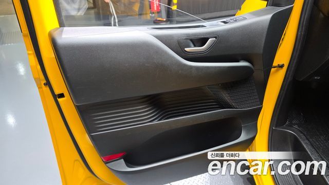 Hyundai Staria 2024 — photo 15