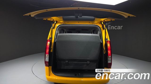 Hyundai Staria 2024 — photo 32